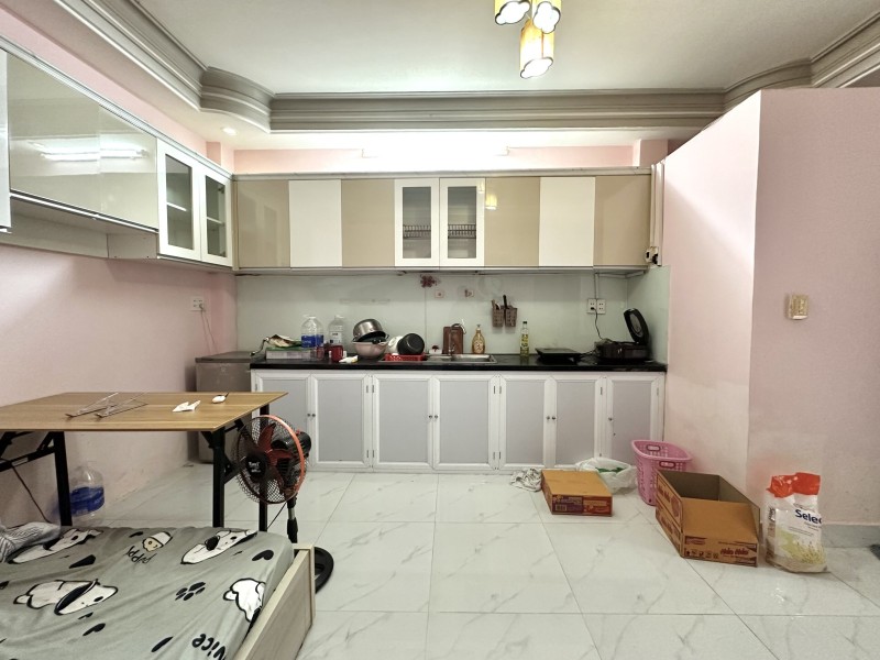 BÁN NHÀ PHÚ NHUẬN HXH 60M2 5 TẦNG NGANG GẦN 6M SÁT MT CHDV 9 PN PHAN ĐĂNG LƯU  9.6 TỶ. - Ảnh chính